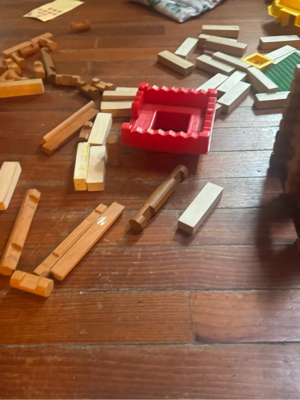 Lincoln logs  Wooden Log Building Toy Set - Brown
